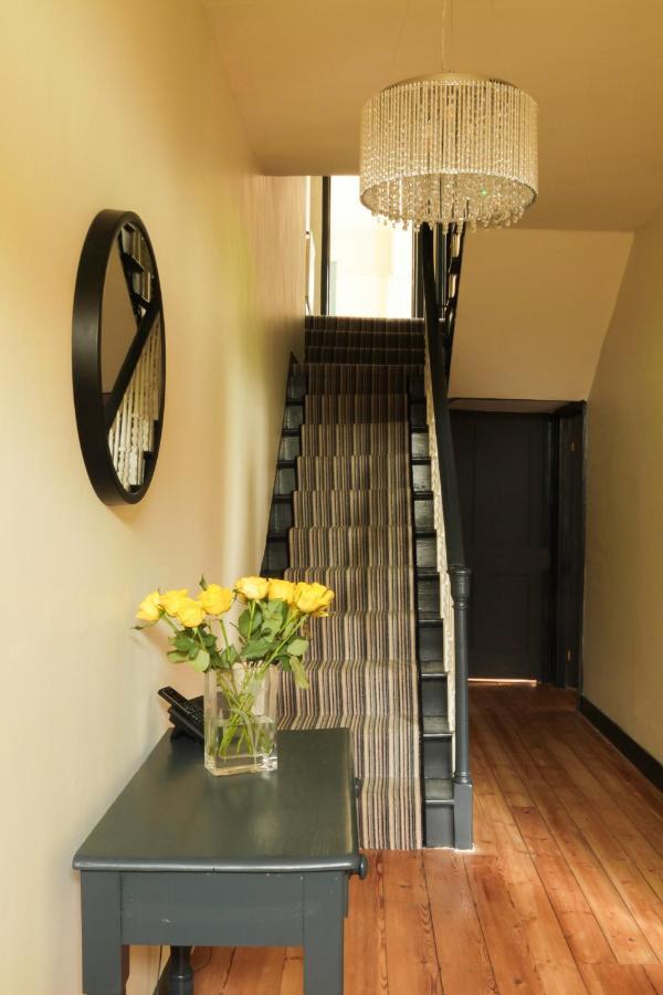 Number 6 Bed & Breakfast Whitby Exterior foto